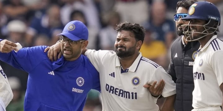 Rishabh Pant in pain